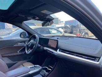 BMW iX2 eDrive20 M Sport PANO/HUD/360/H&K/NAVI picture 17