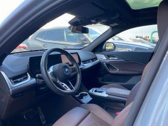 BMW iX2 eDrive20 M Sport PANO/HUD/360/H&K/NAVI picture 13