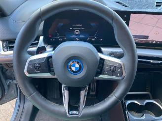 BMW iX2 eDrive20 M Sport PANO/HUD/360/H&K/NAVI picture 19
