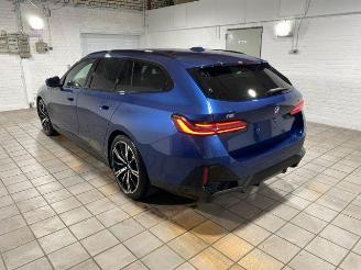 krockskadad bil auto BMW i5 xDrive40 Touring M Sport Pro PANO/HUD/360/B&W 2025/10
