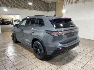 Volkswagen Tiguan 2.0 TDI DSG 4Motion R-Line AHK/360/NAVI picture 10