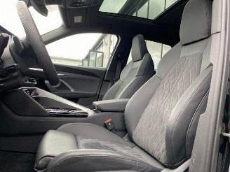 Audi Q5 2.0 TDI quattro S line PANO/360/AHK/NAVI picture 15
