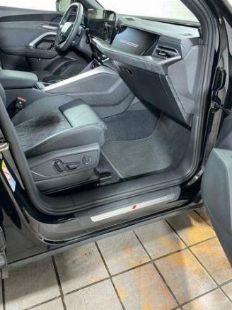 Audi Q5 2.0 TDI quattro S line PANO/360/AHK/NAVI picture 13