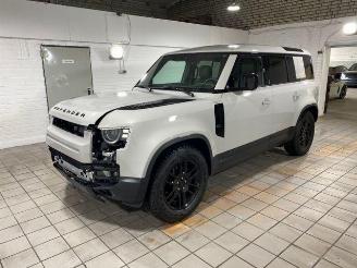 Land Rover Defender S 110 D200 AWD PANO/HUD/360/NAVI picture 4