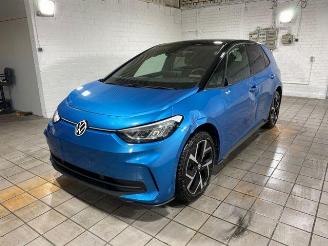 krockskadad bil auto Volkswagen ID.3 Pro 2025/10
