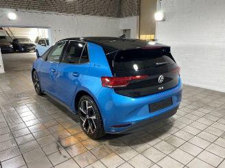 Damaged car Volkswagen ID.3 Pro 2025/10