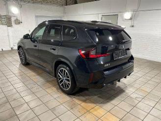 Coche accidentado BMW iX1 eDrive20 M Sport HUD/AHK/360/NAVI 2024/3