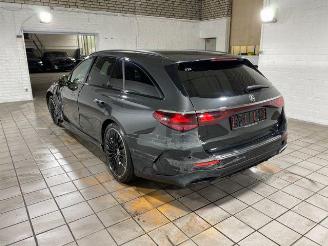 uszkodzony samochody osobowe Mercedes E-klasse 450d T 4Matic AMG Lin Prmium Plus PANO/HUD 2026/6