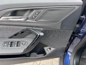 BMW iX1 eDrive20 AHK/KAM/NAVI picture 14