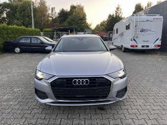 krockskadad bil auto Audi A6 avant 40 TDI 2023/1