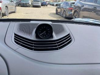 Porsche Taycan 4S Sport Turismo Black Edition picture 21