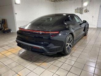 Schadeauto Porsche Taycan GTS CHRONO/PANO/HUD/360/BOSE/NAVI 2025/9