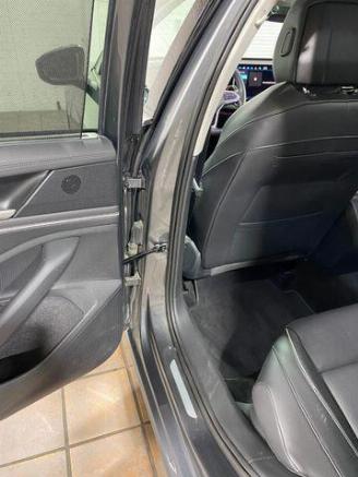 Volkswagen Passat Variant 1.5 TSI e-Hybrid Elegance AHK/360 picture 14