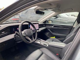 Volkswagen Passat Variant 1.5 TSI e-Hybrid Elegance AHK/360 picture 17