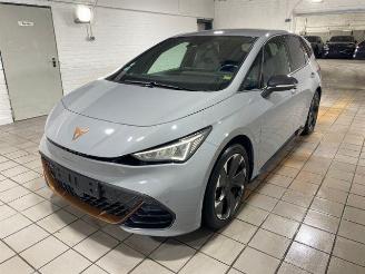 Vaurioauto  passenger cars Cupra Born  2024/2