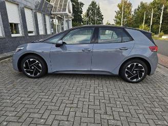 Volkswagen ID.3 Pro picture 3