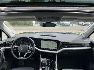 Volkswagen Touareg 3.0 TDI 4Motion PANO/HUD/KAM/NAVI picture 16
