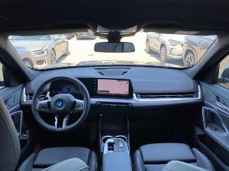 BMW iX1 eDrive20 M Sport KAM/H&K picture 19