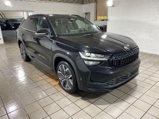 krockskadad bil auto Skoda Kodiaq iV 1.5 TSI e-Hybrid Sport PANO/AHK/KAM 2026/5
