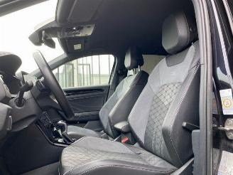 Volkswagen T-Roc 1.5 TSI DSG R-Line AHK/KAM/NAVI picture 17