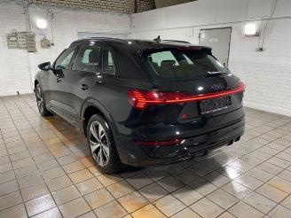 Coche accidentado Audi Q8 e-tron 50 quattro S line HUD/360/NAVI 2024/8