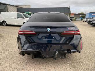 BMW M5 Limousine PANO/HUD/AHK/360/B&W/NAVI picture 6