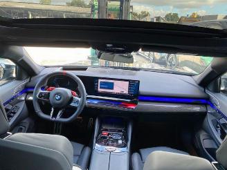 BMW M5 Limousine PANO/HUD/360/AHK/B&W/NAVI picture 18