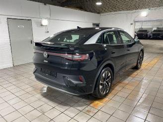 Damaged car Volkswagen ID.5 Pro 210kW 82 kWh HUD/360/NAVI 2024/9
