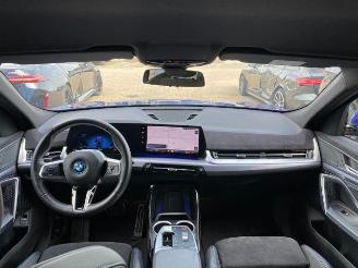 BMW iX2 eDrive20 M Sport Pro AHK/KAM/NAVI picture 17