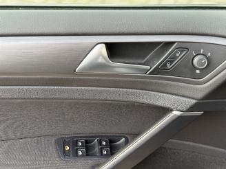 Volkswagen Golf 1.5 TSI R-Line Led Matrix CarPlay Stoelverw picture 22