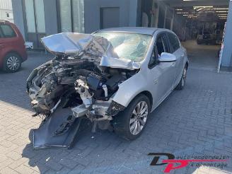 Opel Astra Astra J (PC6/PD6/PE6/PF6), Hatchback 5-drs, 2009 / 2015 1.4 16V ecoFLEX picture 2