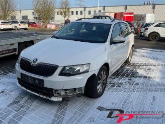Salvage car Skoda Octavia Octavia Combi (5EAC), Combi 5-drs, 2012 / 2020 1.2 TSI 16V 2014/8