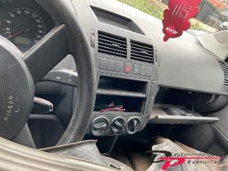 Volkswagen Polo Polo IV (9N1/2/3), Hatchback, 2001 / 2012 1.2 12V picture 7