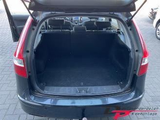 Hyundai I-30 i30 Crosswagon (WWH), Combi, 2007 / 2012 1.6 CVVT 16V picture 12