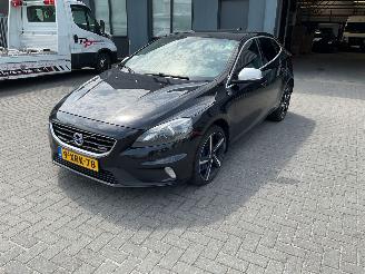 Volvo V-40 R-Design picture 4