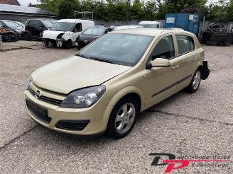 Vrakbiler auto Opel Astra Astra H (L48), Hatchback 5-drs, 2004 / 2010 1.6 16V Twinport 2004/11