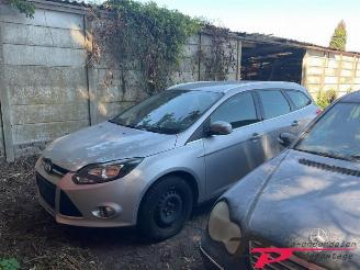 Salvage car Ford Focus Focus 3 Wagon, Combi, 2010 / 2020 1.0 Ti-VCT EcoBoost 12V 125 2012/9