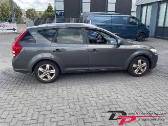 Kia Cee d Cee'd Sporty Wagon (EDF), Combi, 2007 / 2012 1.4 16V picture 5