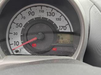 Peugeot 107  picture 18