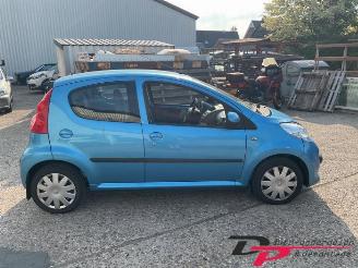Peugeot 107 107, Hatchback, 2005 / 2014 1.0 12V picture 4