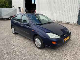 Auto incidentate Ford Focus Automaat 2000/7