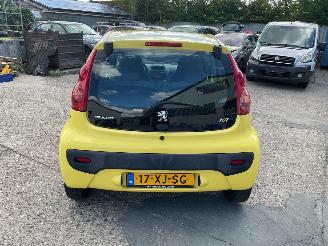 Peugeot 107 5deurs benzine picture 7