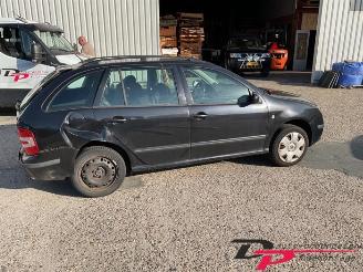 Skoda Fabia Fabia (6Y5), Combi 5-drs, 2000 / 2007 1.4i 16V picture 5