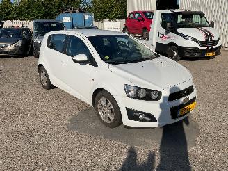 Vaurioauto  passenger cars Chevrolet Aveo Diesel / Airco / Euro 5 2012/4