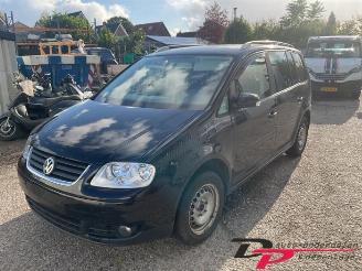 Uttjänta bilar auto Volkswagen Touran Touran (1T1/T2), MPV, 2003 / 2010 2.0 FSI 16V 2005/4