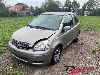 Vrakbiler auto Toyota Yaris Yaris (P1), Hatchback, 1999 / 2005 1.3 16V VVT-i 2005/5