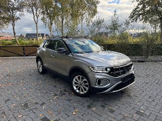 škoda osobní automobily Volkswagen T-Roc Volkswagen T-Roc 1.5 TSI DSG Panoramadach Camera AHK VOL 2022/5