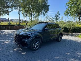 Vaurioauto  passenger cars Volkswagen T-Roc Volkswagen T-Roc R-Line 4Motion Panorama Camera Trekhaak VOL 2023/4
