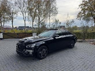 Voiture accidenté Mercedes E-klasse E 300 de Hybride Panorama HUD Ambiance AHK VOL 2023/1