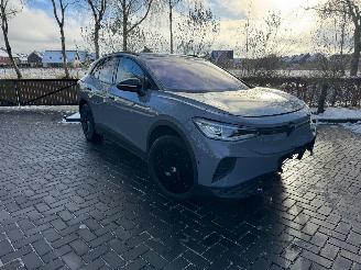 Vaurioauto  passenger cars Volkswagen ID.4 ID.4 Pro 210 kW Pro Performance Trekhaak Camera 2025 VOL 2025/1